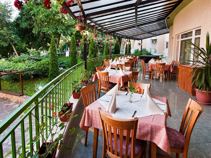 Ljuljak Hotel โกลเดน แซนส์ ภายนอก รูปภาพ