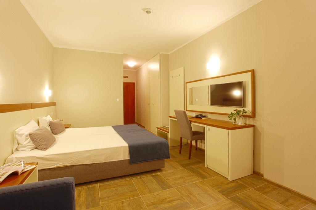 Ljuljak Hotel โกลเดน แซนส์ ภายนอก รูปภาพ